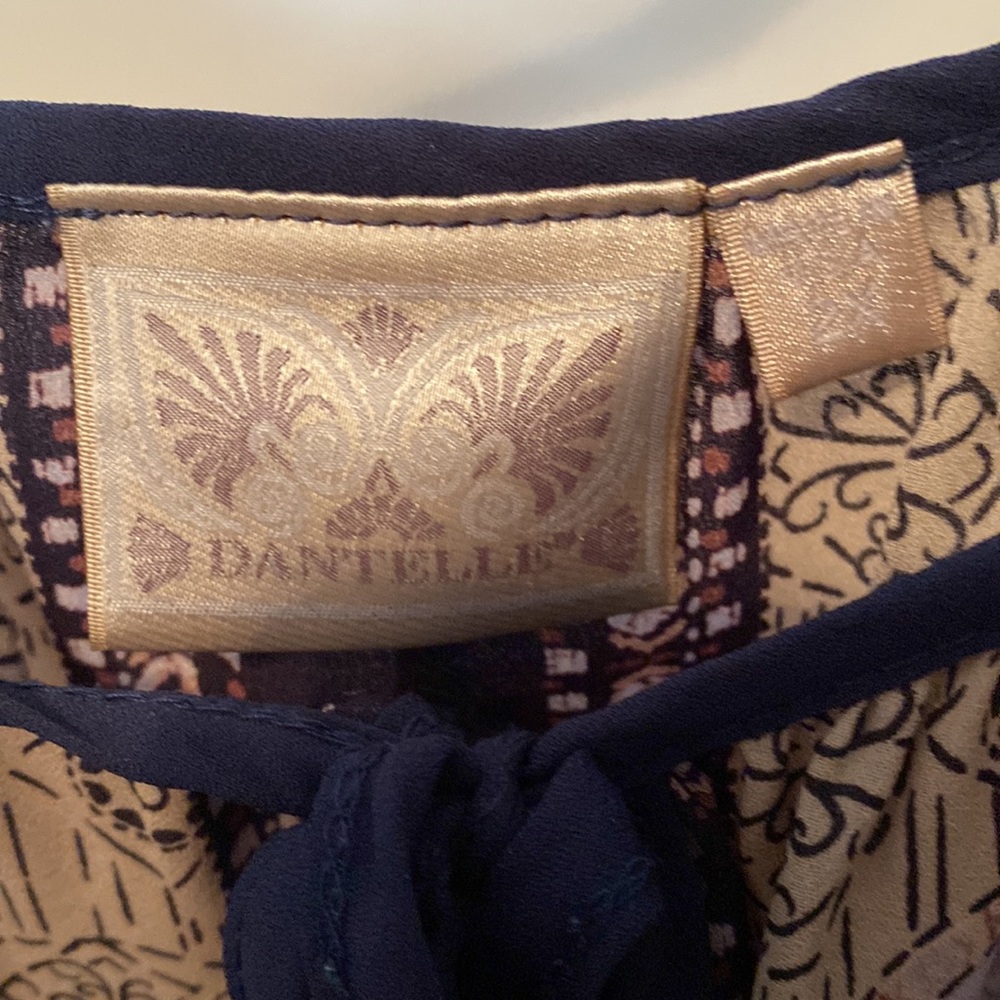 Dantelle Blouse - Picture 2 of 6